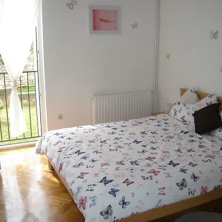 Apartman Andrea דירה באלה
